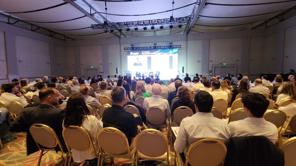 Expectativas e incertidumbre: especialistas en finanzas se reunieron en Córdoba para analizar el día después de las elecciones