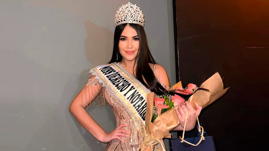 Así fue la gran coronación de Laurys Dyva en la Facultad de Derecho