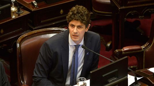 Martín Lousteau defendió el aumento a los senadores