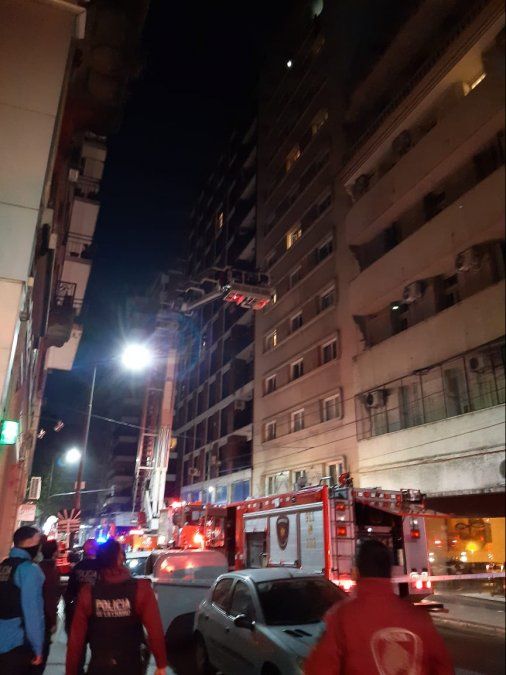 Rescate de los Bomberos de la Ciudad al jugador de Rentistas Francisco Duarte