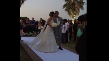 Carlos Tevez se casó ante Dios con Vanes Mansilla: Sí, acepto