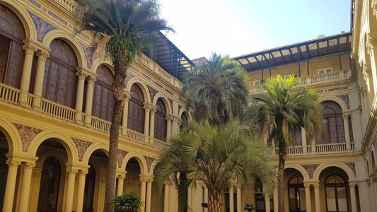 La grieta llegó a los horarios de los presidentes, el living de Vilma Ibarra y el equilibrista Martín Guzmán