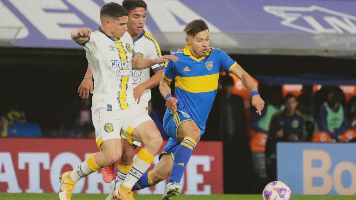 Oscar Romero no jugó bien y fue reemplazado por Juan Ramírez en el feo empate de Boca.