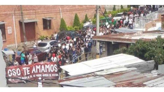 Coronavirus: cientos de personas violaron la cuarentena para despedir a presunto líder criminal