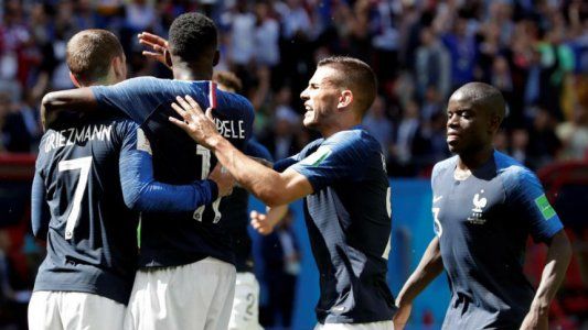 Francia derrotó a Australia con doble ayuda de la tecnología