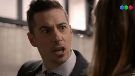 La reacción de Esteban Lamothe ante los memes por una escena de Campanas en la noche