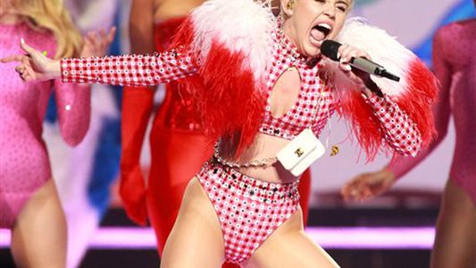 Miley Cyrus ya canceló otro show por su alergia severa