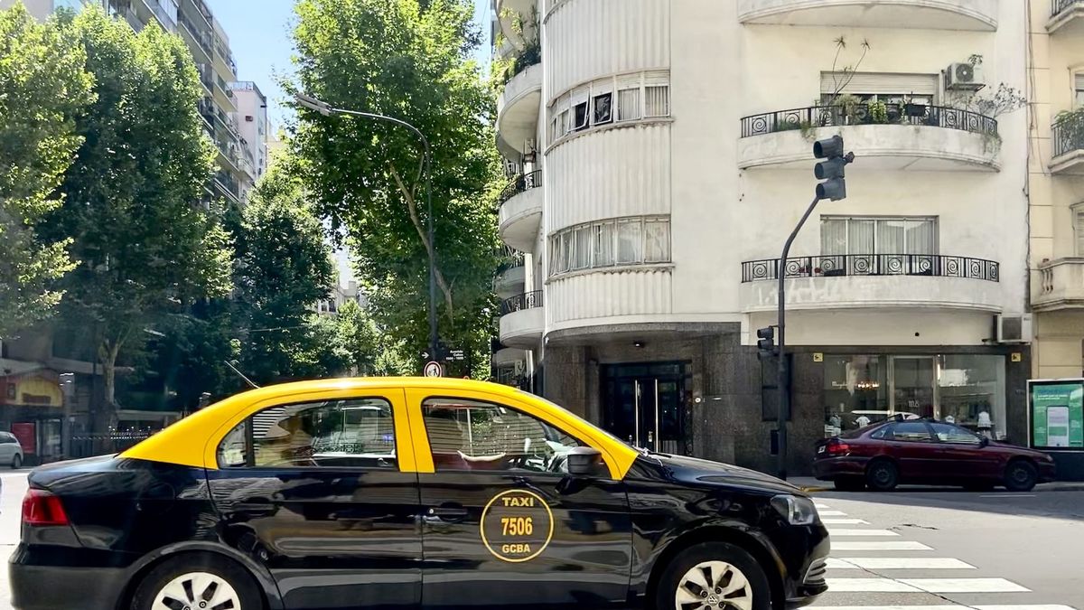 No tengo interés de hablar de política: el pedido de un taxista a sus pasajeros