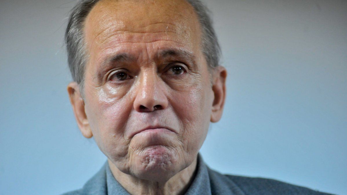 “Si les pedía a mis jugadores el 100%, no podía dar menos para luchar por mi vida”, el discurso de Sabella en un emotivo homenaje
