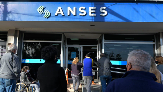 Jubilaciones, Pensiones, AUH, AUE: quiénes cobran hoy 21 de julio 2021