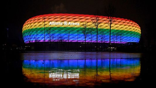 La UEFA rechazó que el estadio de Bayern Munich se ilumine con los colores de la comunidad LGBTI+