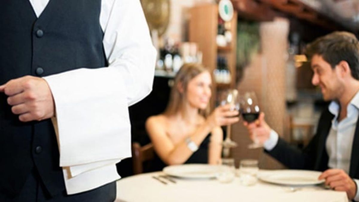 La novia del mozo le fue infiel y los clientes le dejaron una desopilante reseña