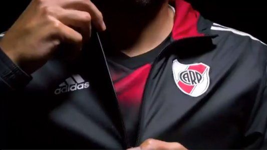 La nueva prenda del campeón: River lanzó su innovadora camiseta suplente