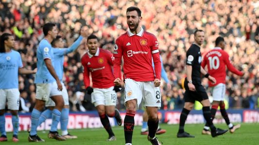 El United superó al City en el clásico: fuertes críticas a Guardiola por dejar a Julián Álvarez en el banco