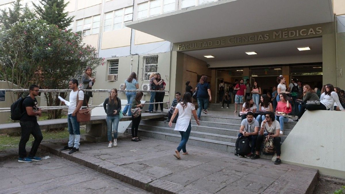 “Me preocupa profundamente que vayamos por el tercer año sin presencialidad educativa en una carrera eminentemente práctica