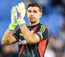 Dibu Martínez se emocionó en el triunfo del Aston Villa y crecen los rumores de despedida