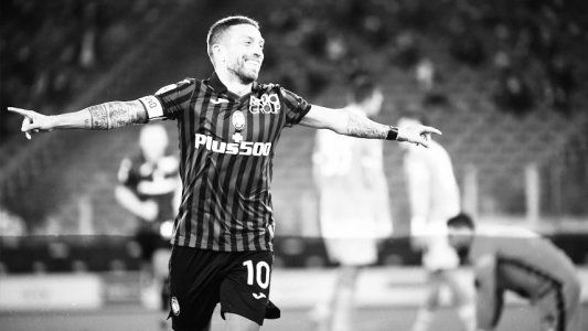 Papu Gómez hace bailar a todos: dos golazos a Lazio en el 4-1 de Atalanta que se puso al día en la Serie A