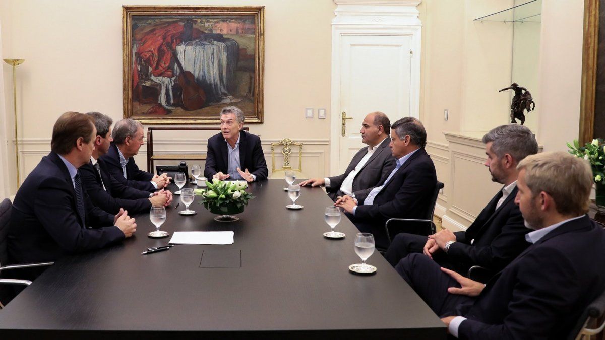 Macri se envalentona y busca cerrar el Presupuesto con los gobernadores del PJ el próximo martes
