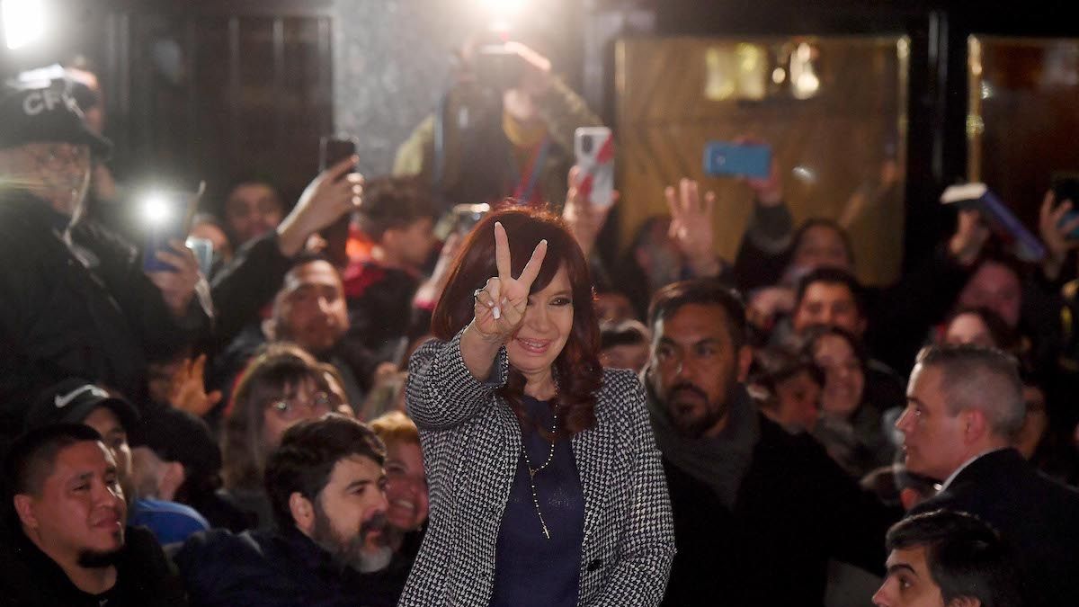 La Policía Federal podría desplazar a la porteña del control del edificio de Cristina Kirchner (Foto: Télam).