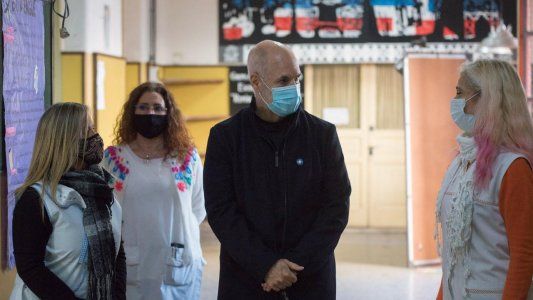 Las cooperadoras deberán comprar los productos de limpieza para las escuelas