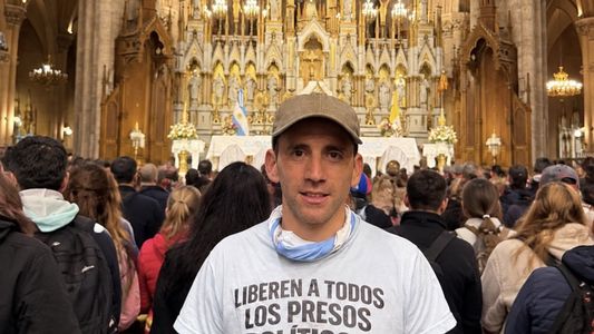 Nahuel Gallo formó parte de la peregrinación a Luján con un contundente mensaje por los presos políticos en Venezuela