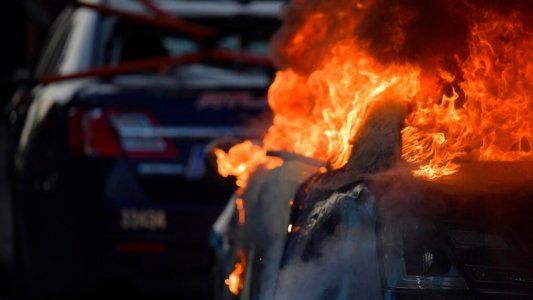 Saqueos, incendios y enfrentamientos por el caso de racismo policial en Estados Unidos