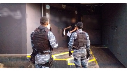 Hicieron una fiesta en un boliche en plena cuarentena y hay 12 demorados