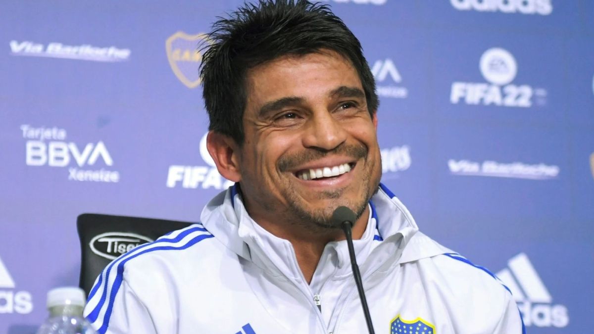 Hugo Ibarra se prepara para el duelo más difícil de Boca en el año.