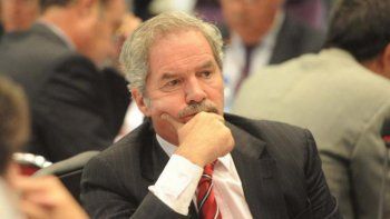 Felipe Solá. Felipe Solá.