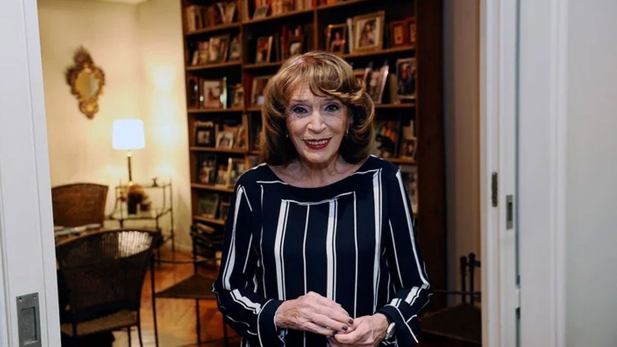 Magdalena Ruiz integró la CONADEP que elaboró el informe Nunca Más, con el objetivo de esclarecer los hechos ocurridos durante la dictadura militar instaurada en la Argentina en 1976.