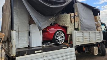 Un flete de lujo: intentaban trasladar un BMW de $96 millones oculto en un camión de mudanzas