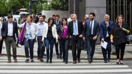 Solá se kirchneriza y arma su propio espacio para buscar una alianza con Unidad Ciudadana