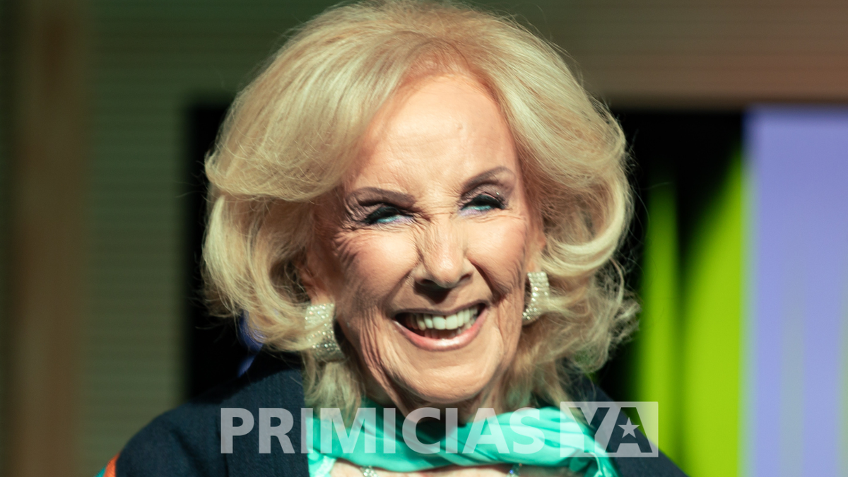 Mirtha Legrand recibió el título de Doctora Honoris Causa y brindó su apoyo a la Universidad Pública: las fotos