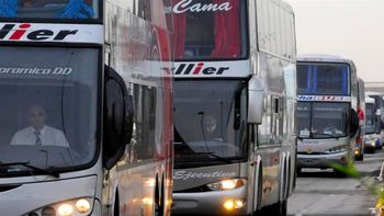 La provincia de Buenos Aires exigirá el pase sanitario para viajar en micros de media y larga distancia