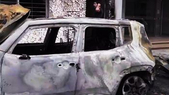 El insólito error que terminó con la explosión de un auto, una casa prendida fuego y varios heridos