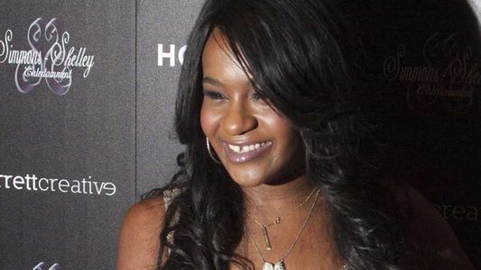 Tras 12 días en coma, la hija de Whitney Houston abrió los ojos