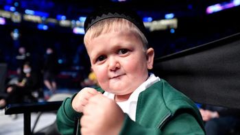 Una panelista vivió un incómodo momento con el influencer ruso Hasbulla y la pasó muy mal