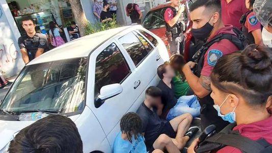 Violaron en manada a una chica dentro de un auto en pleno barrio de Palermo