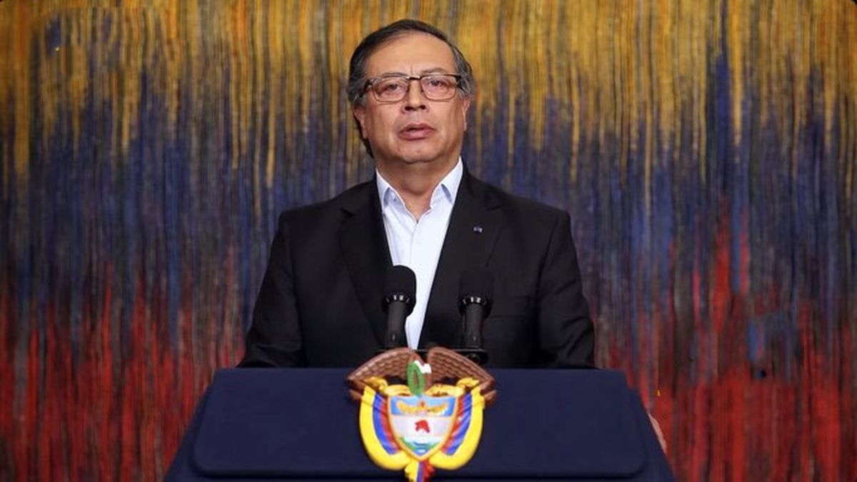 Gustavo Petro, el presidente colombiano, saludó a los candidatos opositores que ganaron en las principales ciudades del país. (Foto: Cuenta de 