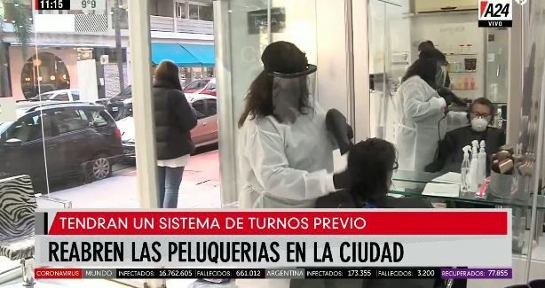 Volvieron a abrir las peluquerías en la Ciudad bajo estricto protocolo