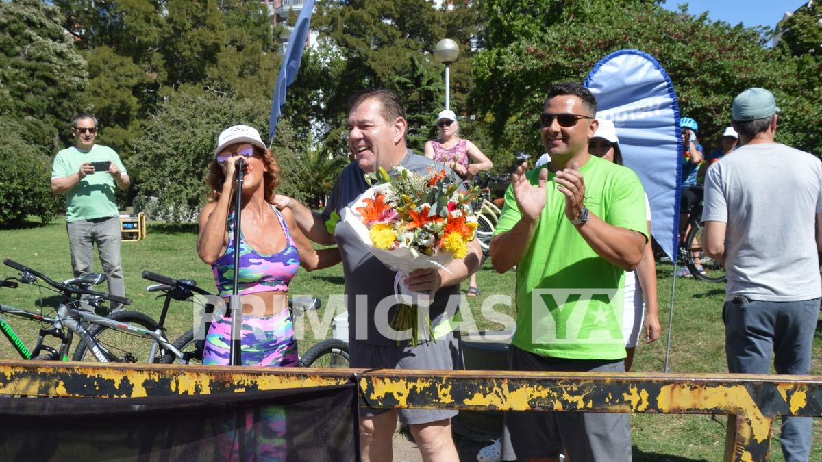 Iliana Calabro bicicleteada mdq.jpg