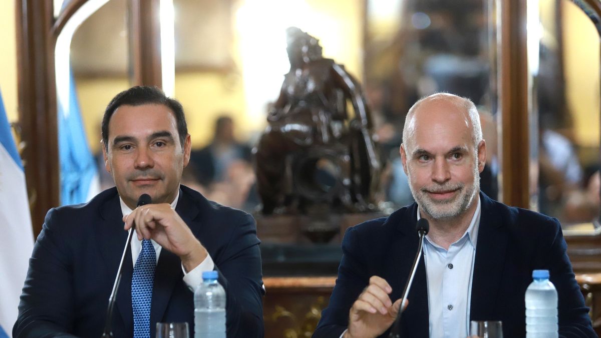 El gobernador de Corrientes, Gustavo Valdés, junto a Horacio Rodríguez Larreta.