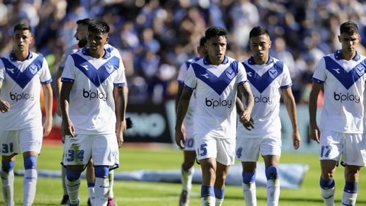 Vélez tiene nuevo técnico pero los hinchas siguen furiosos e increparon a los jugadores
