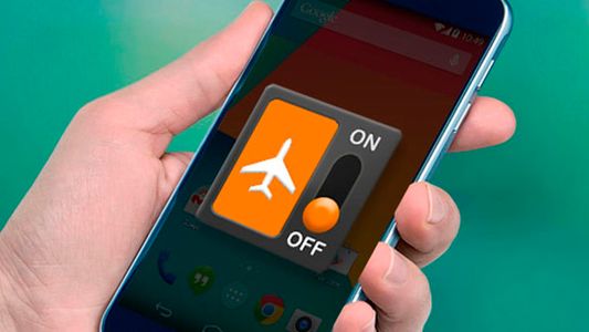 El modo avión social: la nueva tendencia entre jóvenes que crece en redes