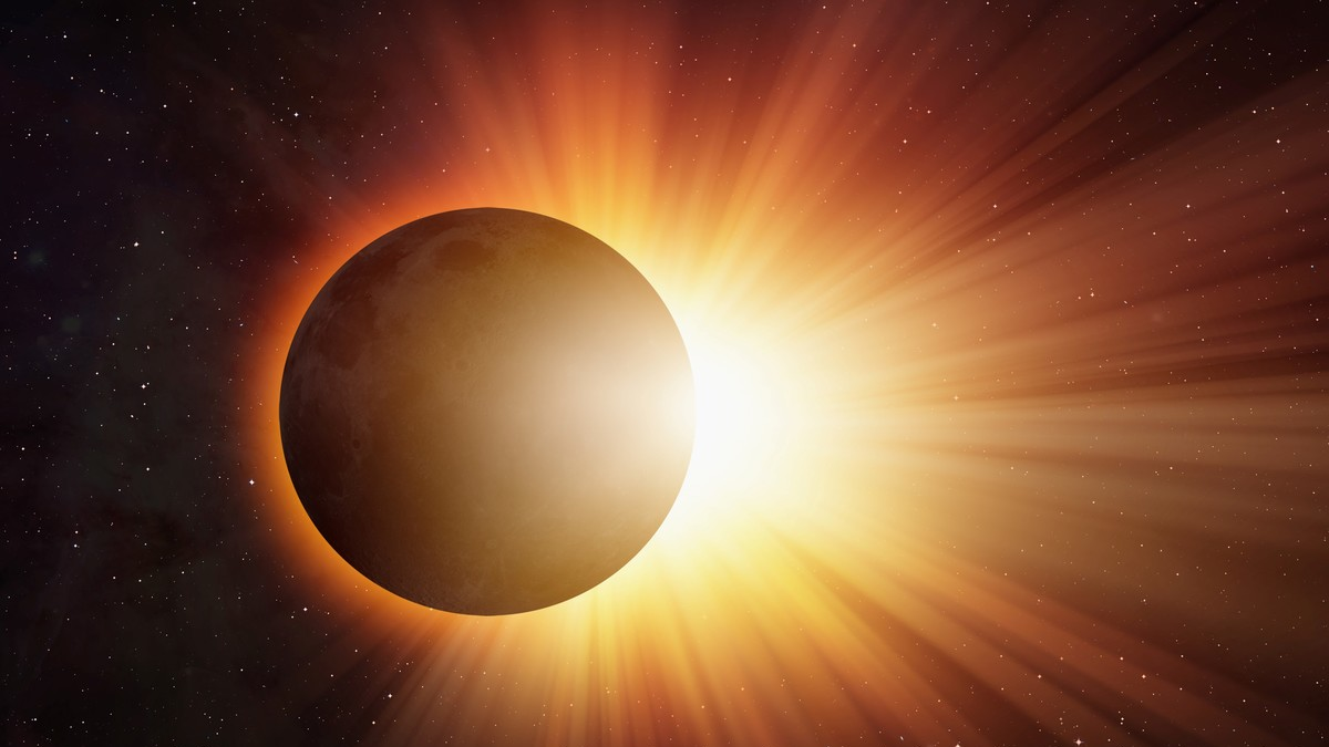 Sol y Luna en abrazo cósmico: cuando la suerte se siente en la piel. Foto: Astrología