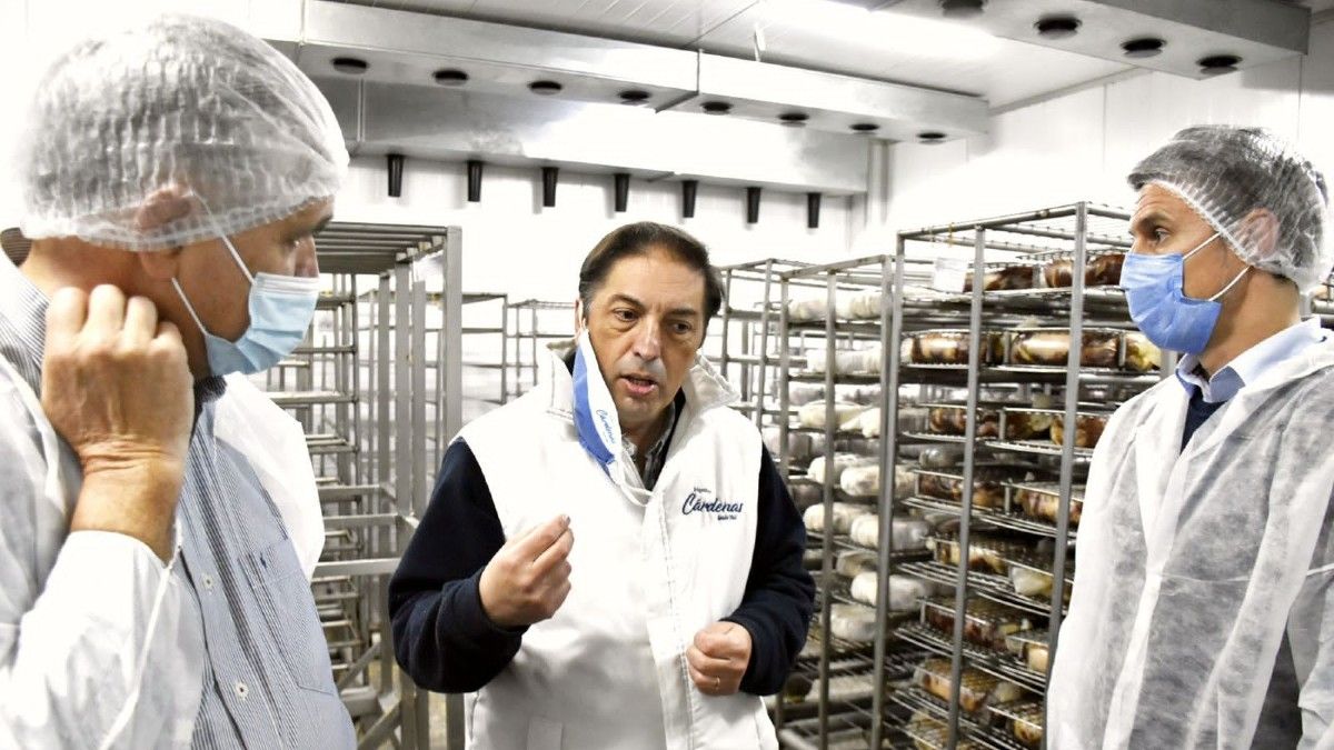 El empresario Lázzari en su fábrica de embutidos en la que trabajan 28 personas.&nbsp;