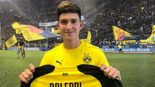 Leonardo Balerdi fue presentado en el Dortmund y ahora está en duda que vuelva