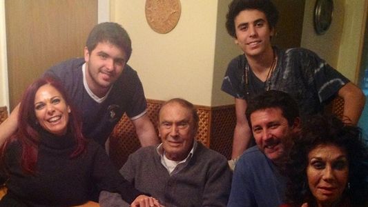 Juan C. Calabró festejó en familia el Martín Fierro a la trayectoria