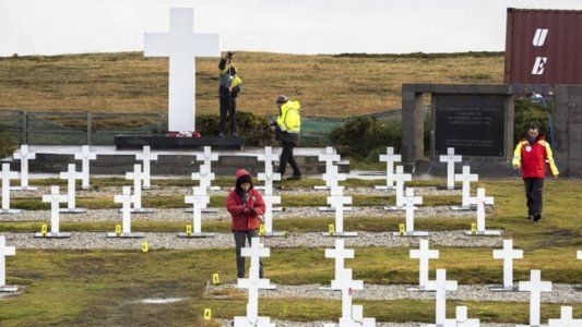 Macri recibirá a los ex combatientes y a quienes lograron la identificación de los caídos en Malvinas