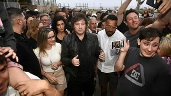 Elecciones 2023: La Libertad Avanza profundiza su armado pensando en seducir a los indecisos